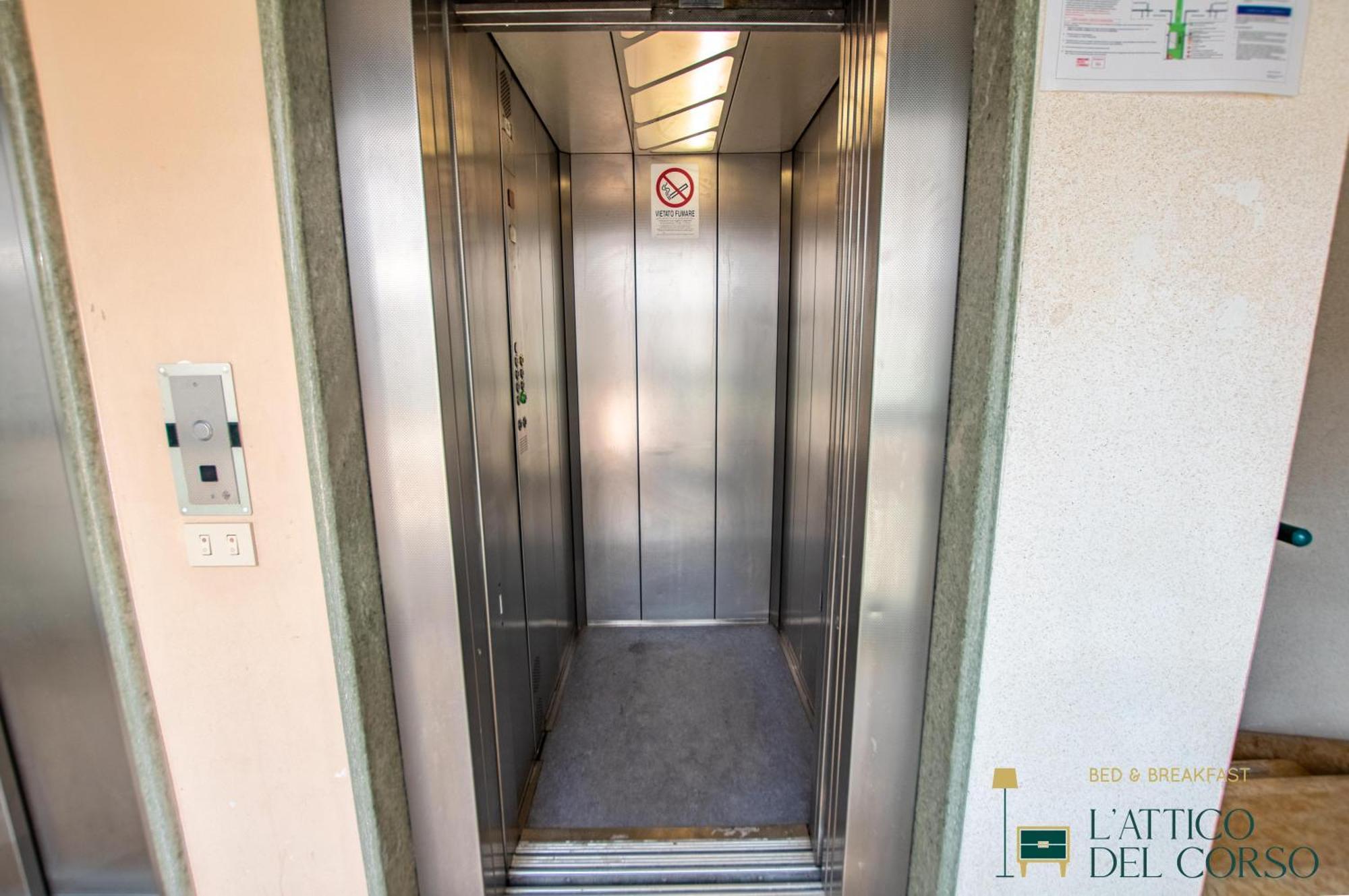 L'Attico Del Corso Apartman Trieszt Kültér fotó